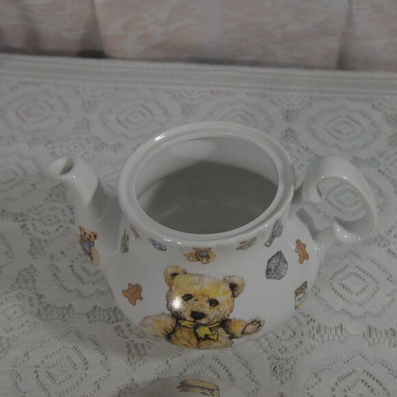 Kent 1887 Pottery England Teddy Bear Ceramic Teapot Adorable Collectible - Picture 3 of 4